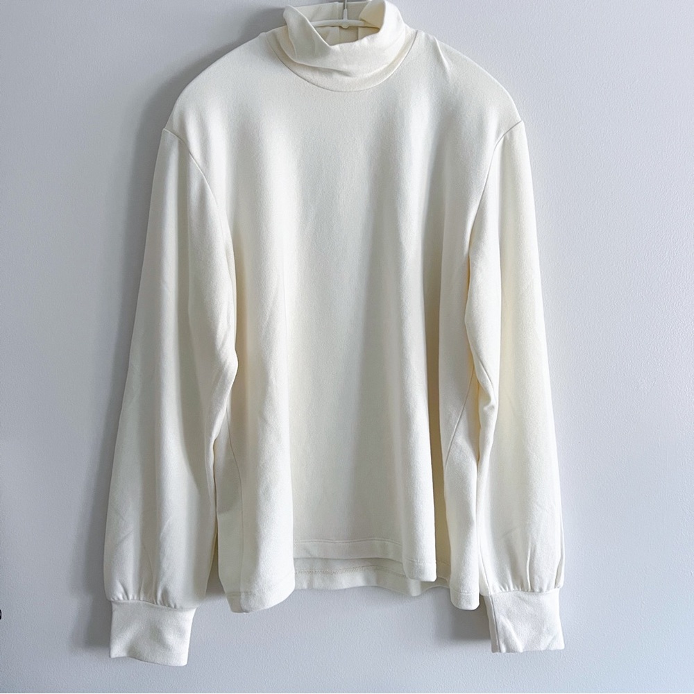UNIQLO｜Soft Knitted High-Neck Puff Long-Sleeve T-Shirt Size M in Cream Ivory